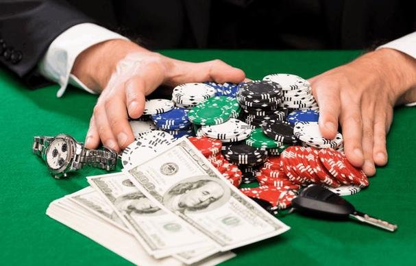 Filipino players enjoying mobile sports betting and games on ph33 login